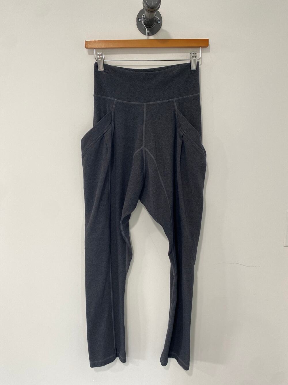 Lululemon Haram-Style Sweatpant Leggings Gray Size 6